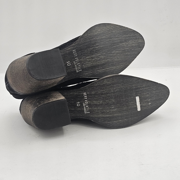 Volatile Bandit Black Suede Booties Size 10 NWOTB Zip Detail - Picture 8 of 10